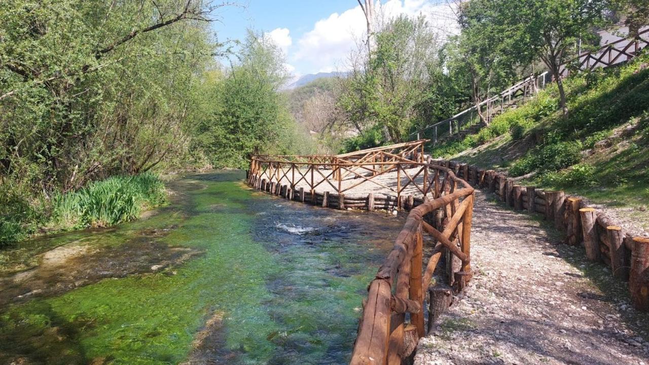 Casa Rosamari - Su Di Posta Fibreno, Con Camino